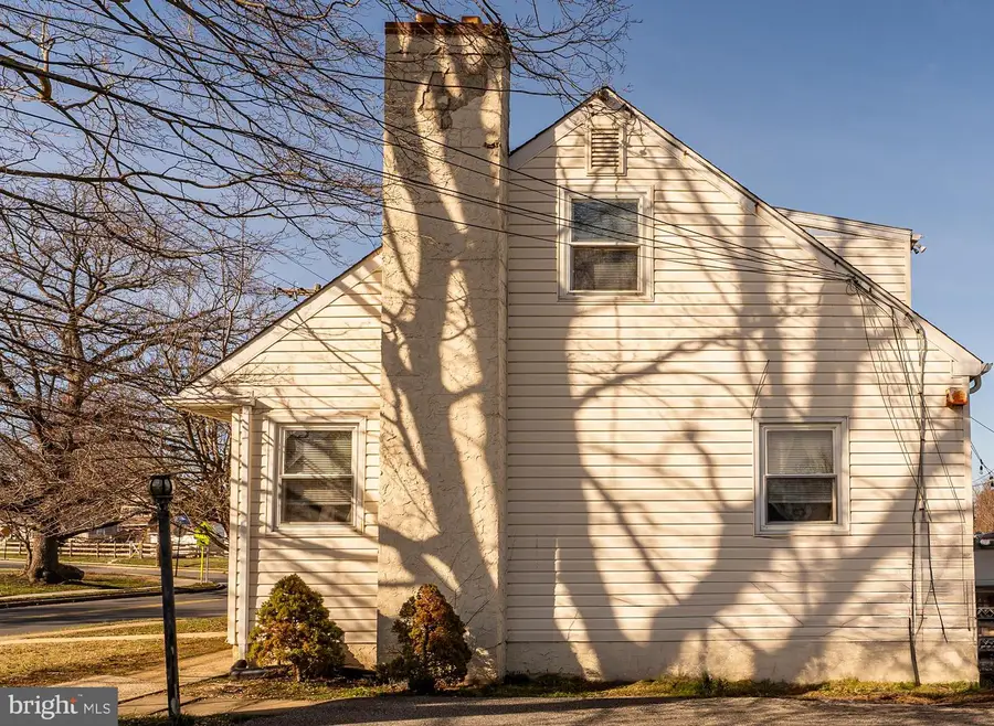 2715 W Dutton Mill Rd, Aston, PA 19014 - #2