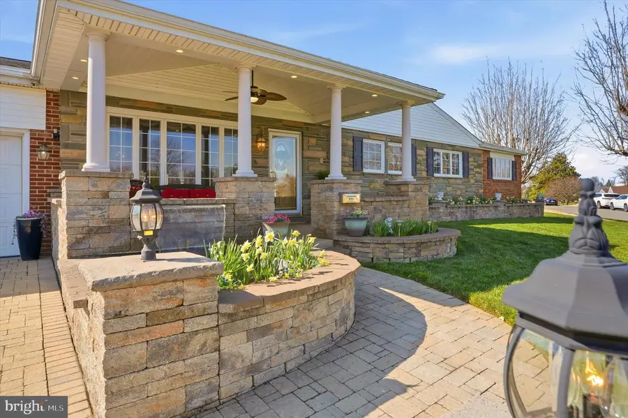 101 Shubrook Ln, Aston, PA 19014 - #3