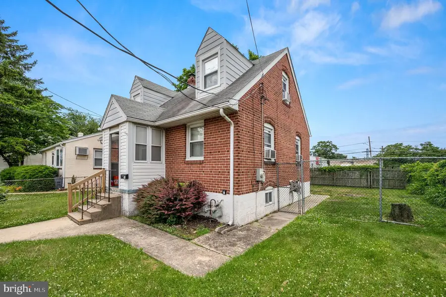 121 N Governor Printz Blvd, Essington, PA 19029 - #3