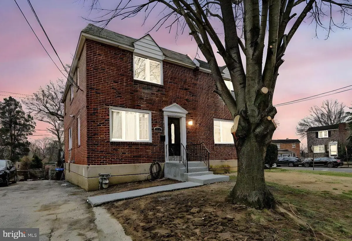 421 Poplar St, Sharon Hill, PA 19079 - #1