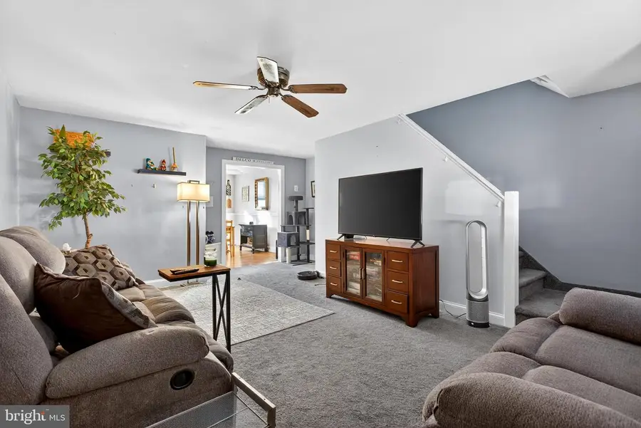 304 Pine St, Glenolden, PA 19036 - #3