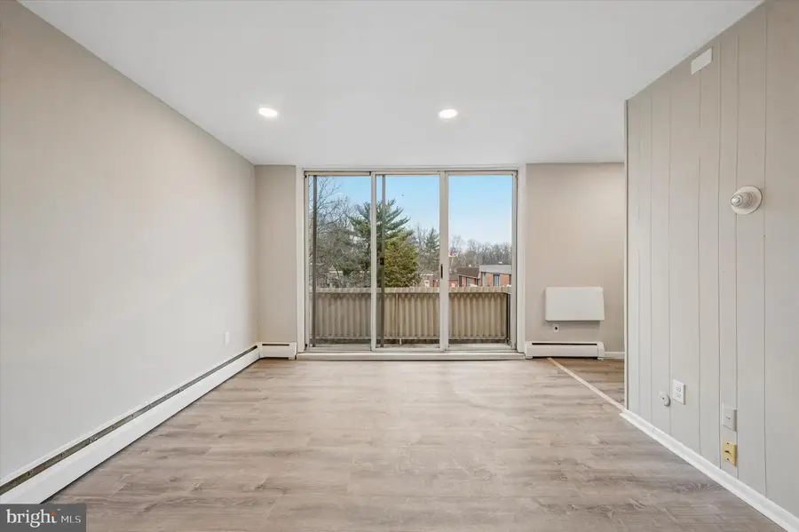 100 E Glenolden Ave #r-11, Glenolden, PA 19036 - #3