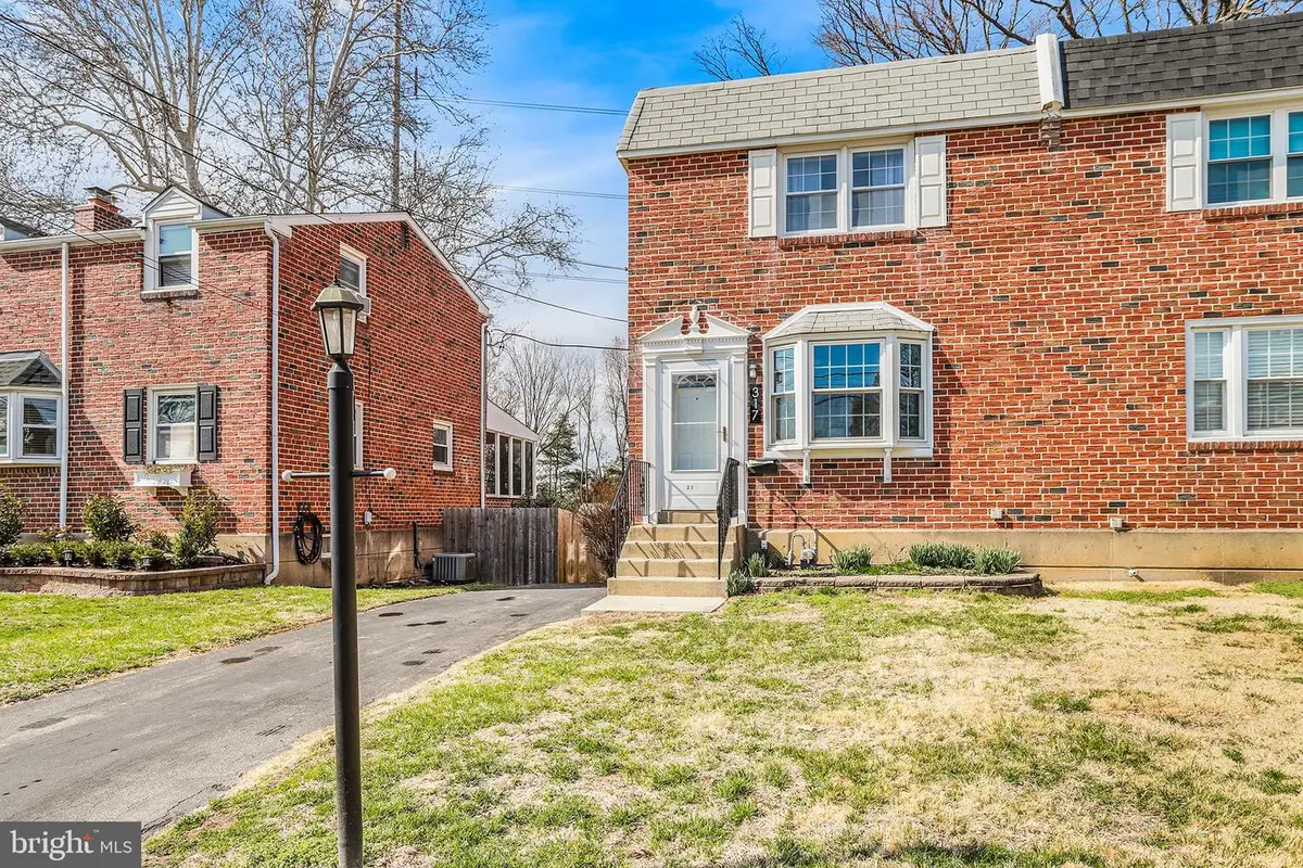 317 E Rodgers St, Ridley Park, PA 19078 - #1