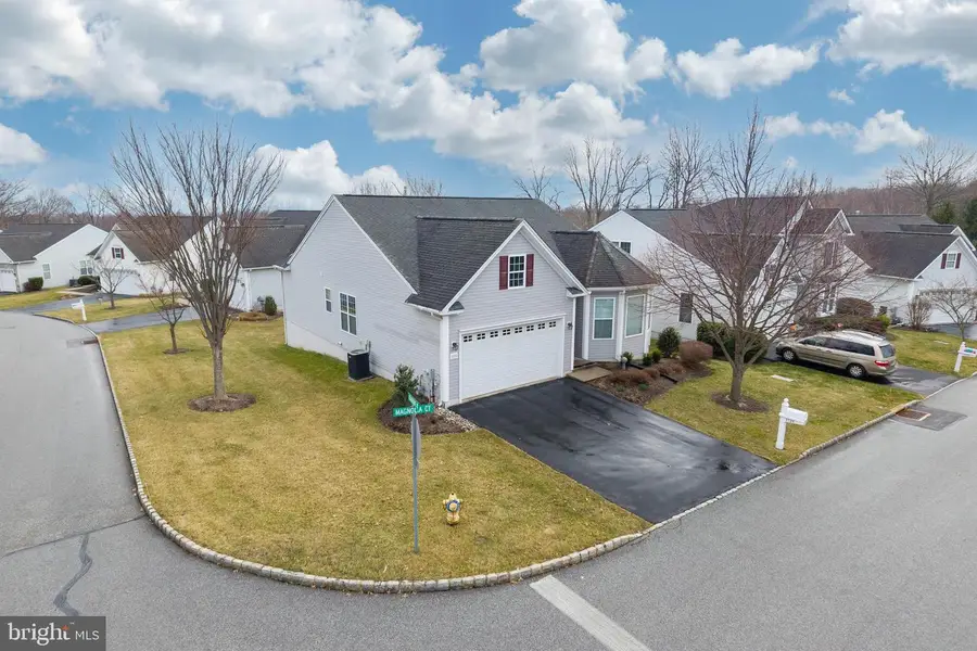 1725 Magnolia Ct, Garnet Valley, PA 19060 - #2