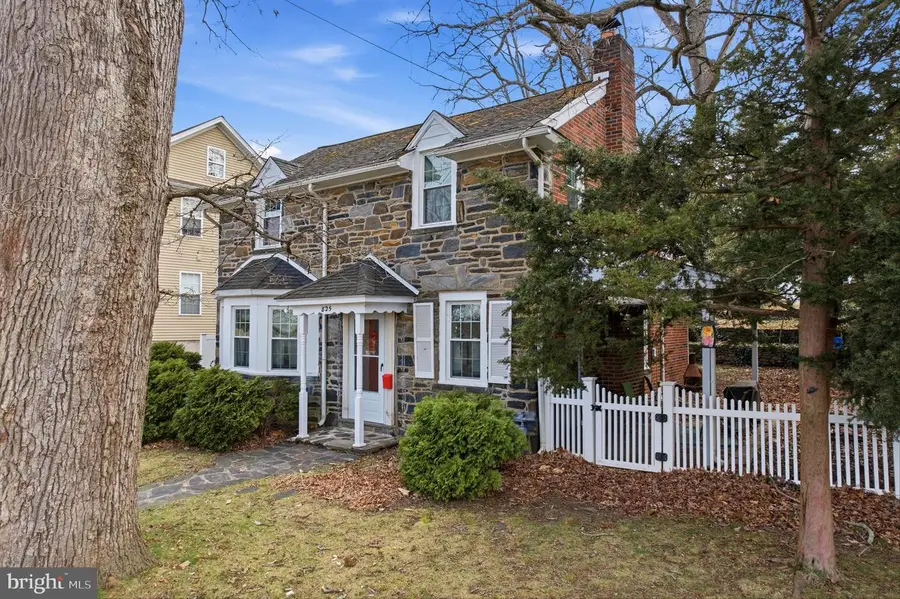 825 N Jackson St, Media, PA 19063 - #2