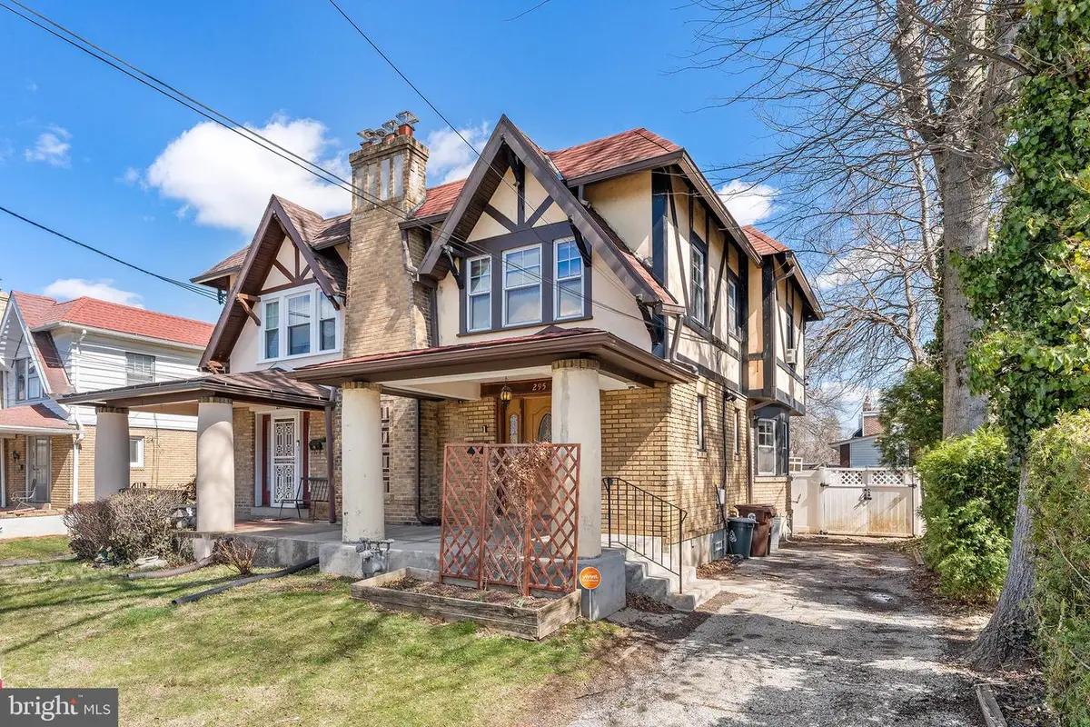 295 Braddock Ave, Lansdowne, PA 19050 - #1