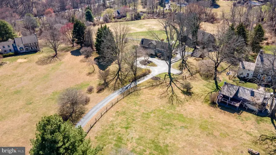 19 Memel Dr, Thornton, PA 19373 - #2