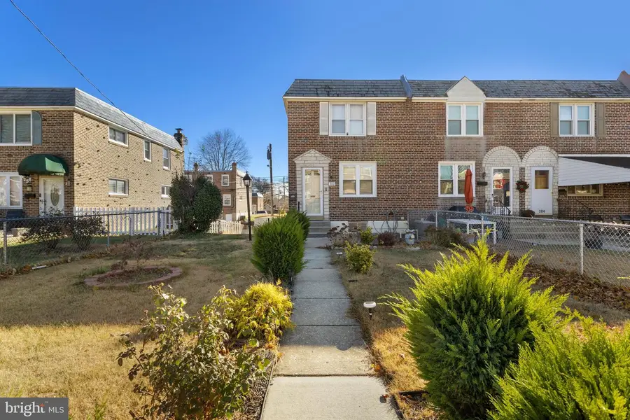 300 Pine St, Glenolden, PA 19036 - #2