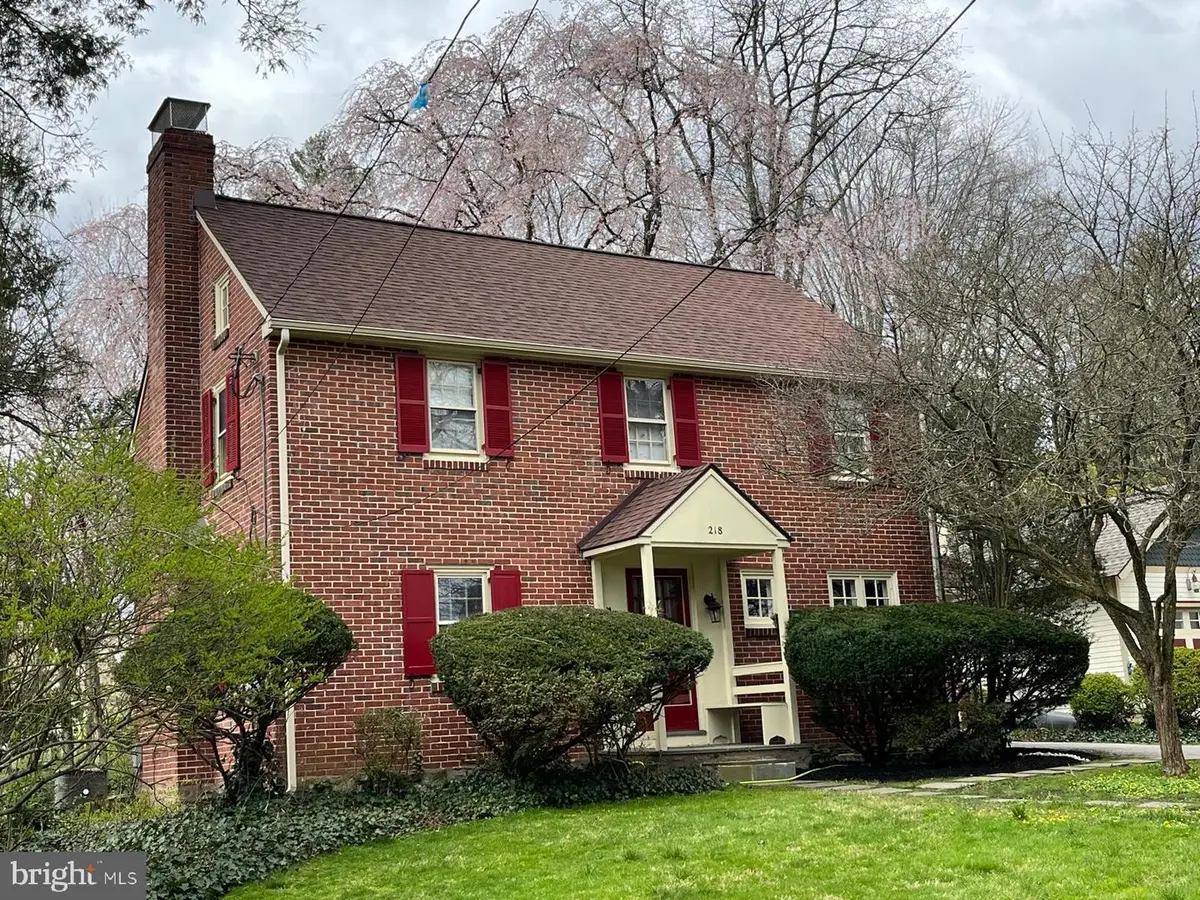 218 Vassar Ave, Swarthmore, PA 19081 - #1