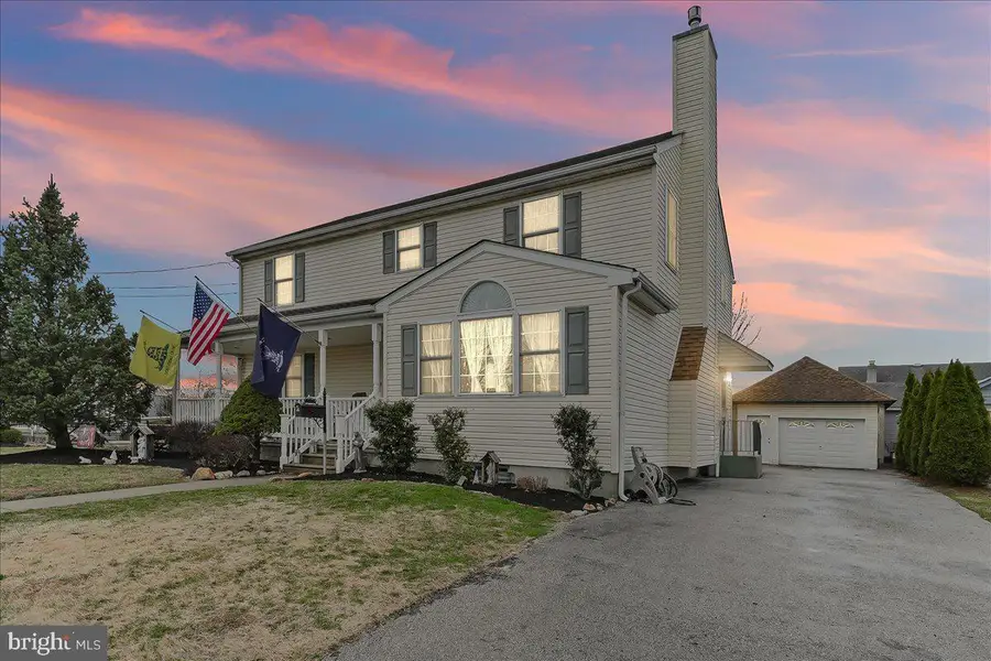 251 Kossuth Ave, Folsom, PA 19033 - #3