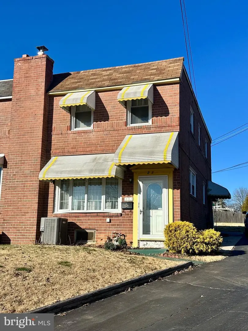 201 Emerald Ln, Media, PA 19063 - #1