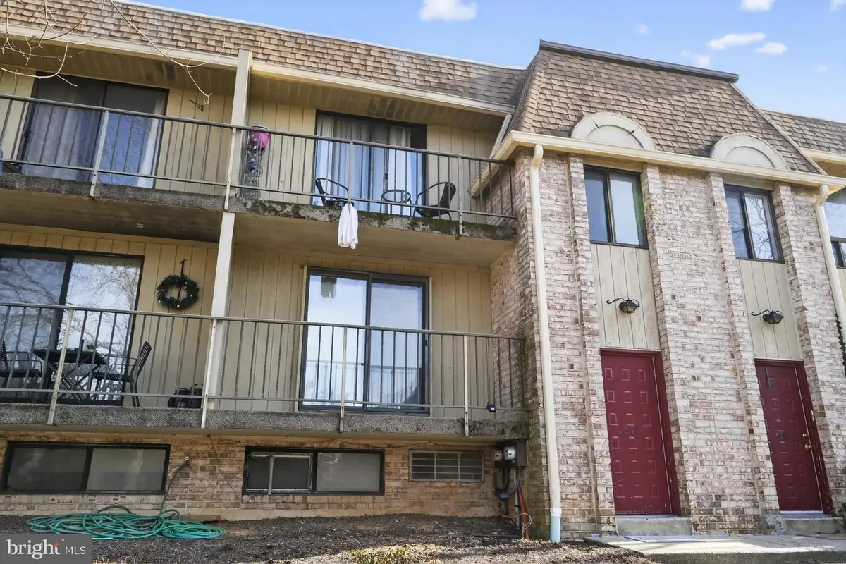 364 Saybrook Ln, Wallingford, PA 19086 - #1