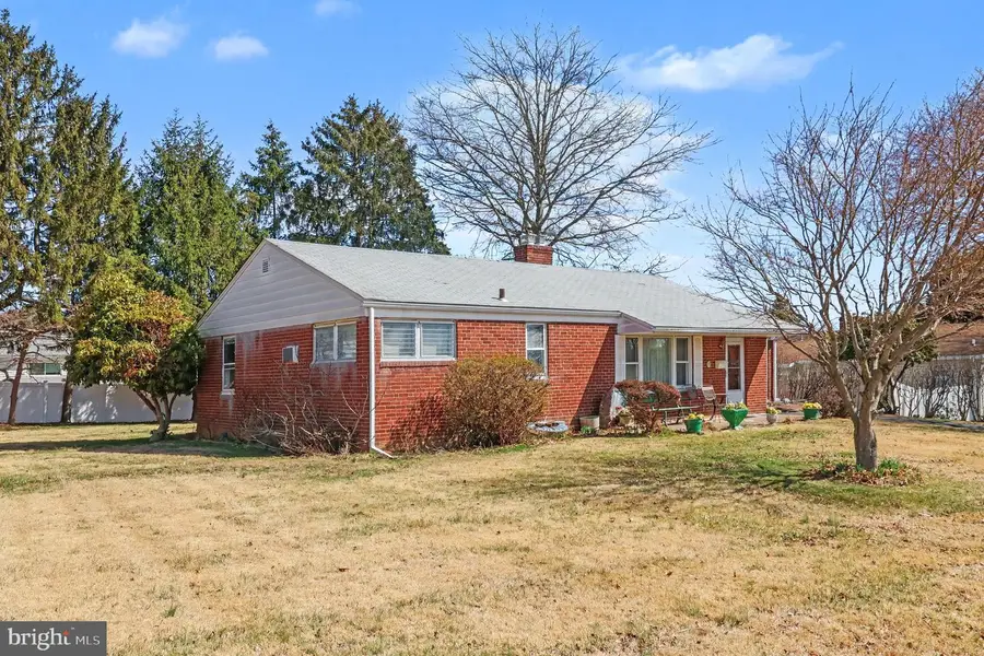 2203 Dickens Ln, Broomall, PA 19008 - #3