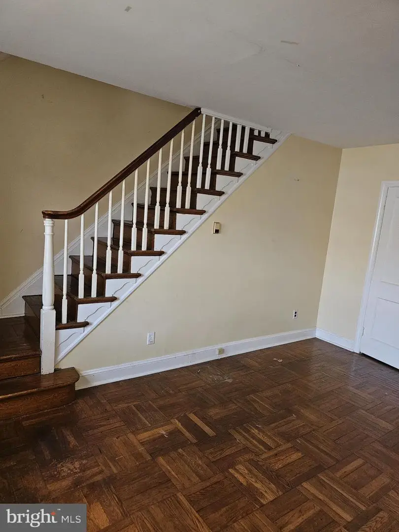 7266 Spruce St, Upper Darby, PA 19082 - #2