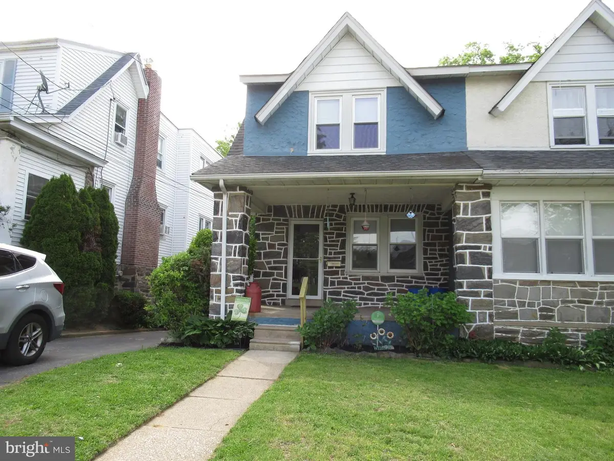 3832 Crest Rd, Drexel Hill, PA 19026 - #1