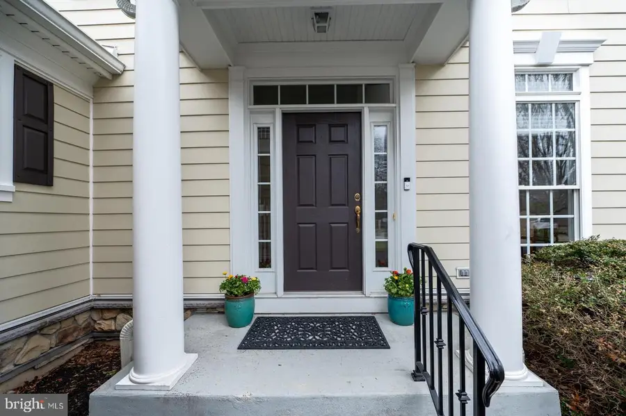 500 Guinevere Dr, Newtown Square, PA 19073 - #2