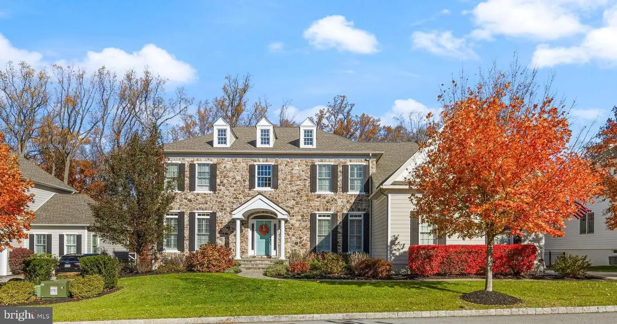 3905 Woodland Dr, Newtown Square, PA 19073 - #1