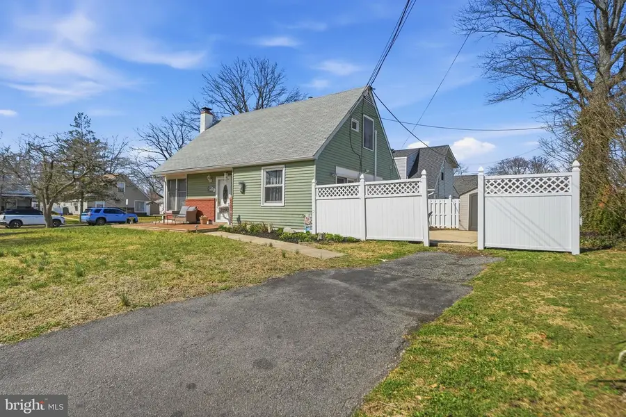 1323 Morton Ave, Folsom, PA 19033 - #2