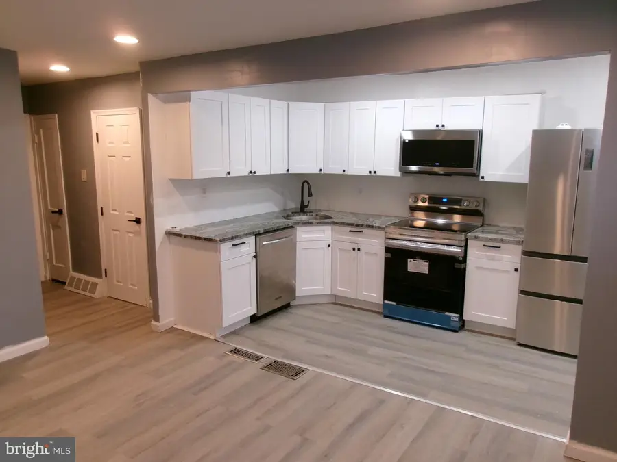 1017 Barker Rd, Sharon Hill, PA 19079 - #3