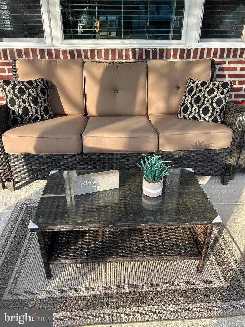 215 Canford Dr, Broomall, PA 19008 - #2