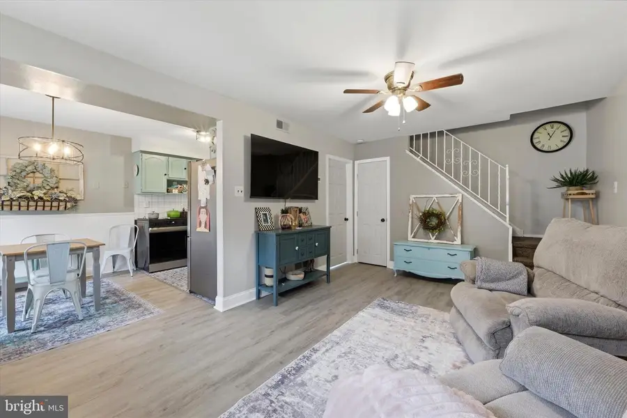 5200 Hilltop Dr #f2, Brookhaven, PA 19015 - #2