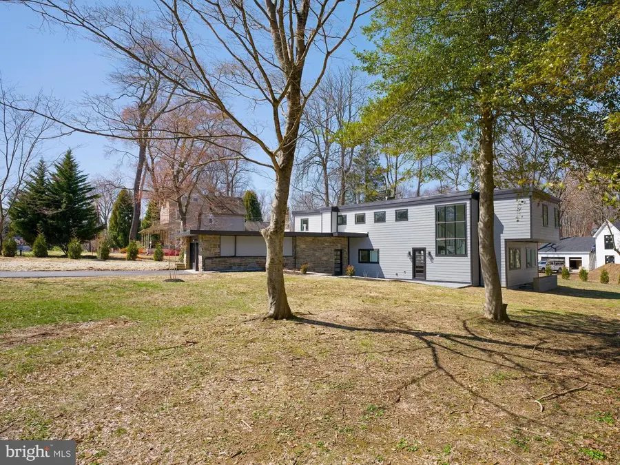 410 Sandy Bank Rd, Media, PA 19063 - #3