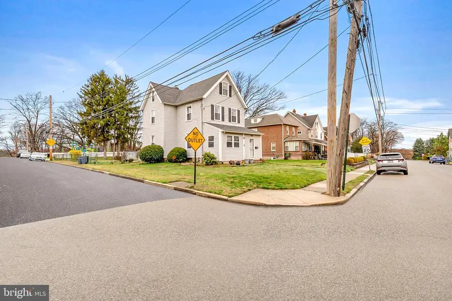 203 Fairview Rd, Clifton Heights, PA 19018 - #2