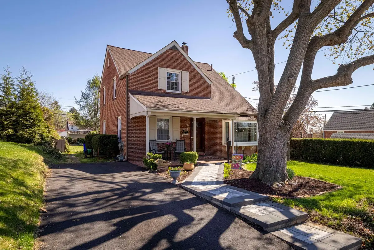 315 Edgemore Rd, Secane, PA 19018 - #1