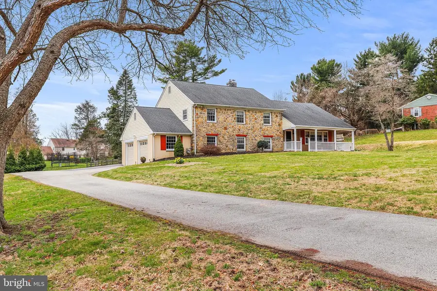 202 Ivy Ln, Glen Mills, PA 19342 - #3