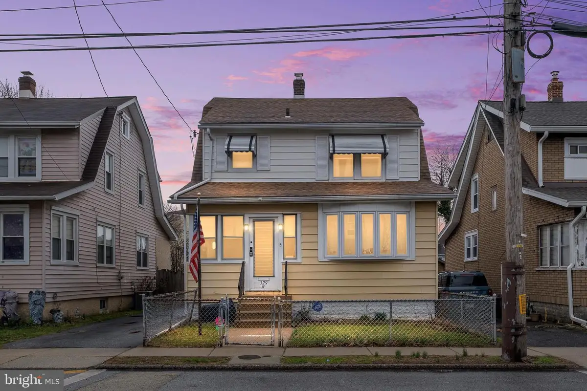 129 W Laughead Ave, Marcus Hook, PA 19061 - #1