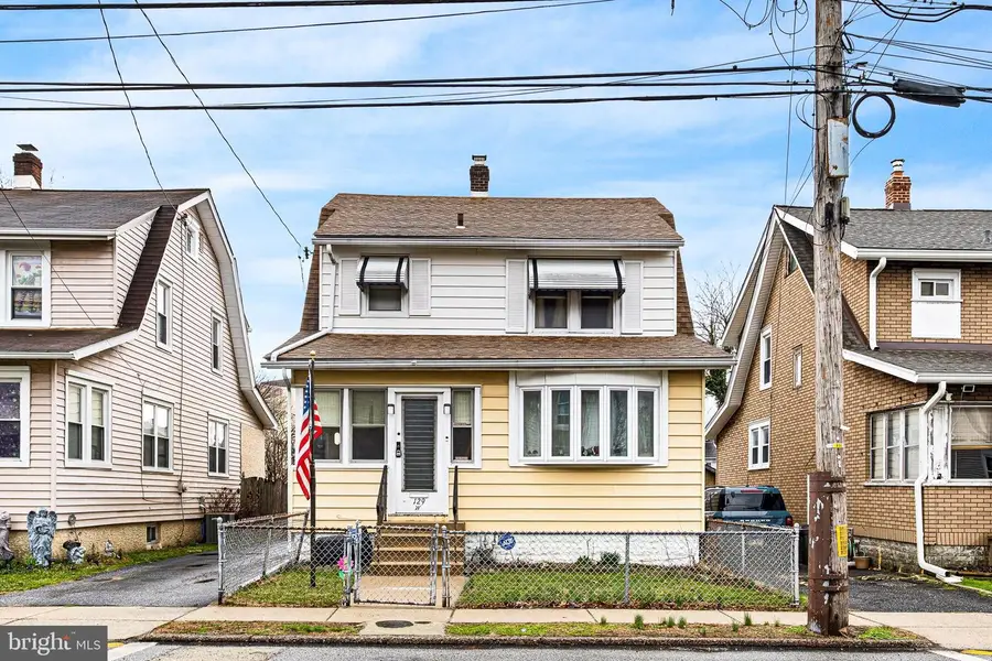 129 W Laughead Ave, Marcus Hook, PA 19061 - #3