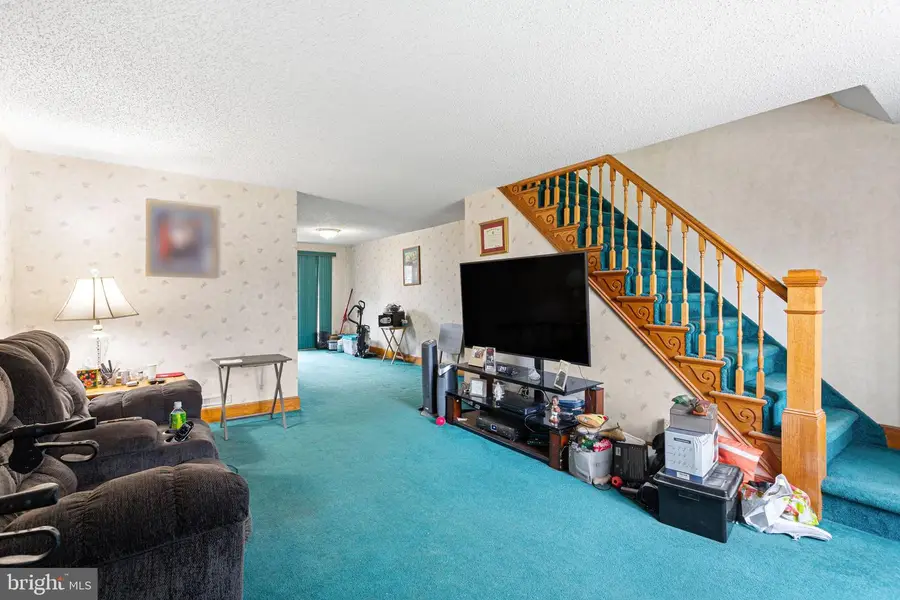 5226 Westbrook Dr, Clifton Heights, PA 19018 - #3