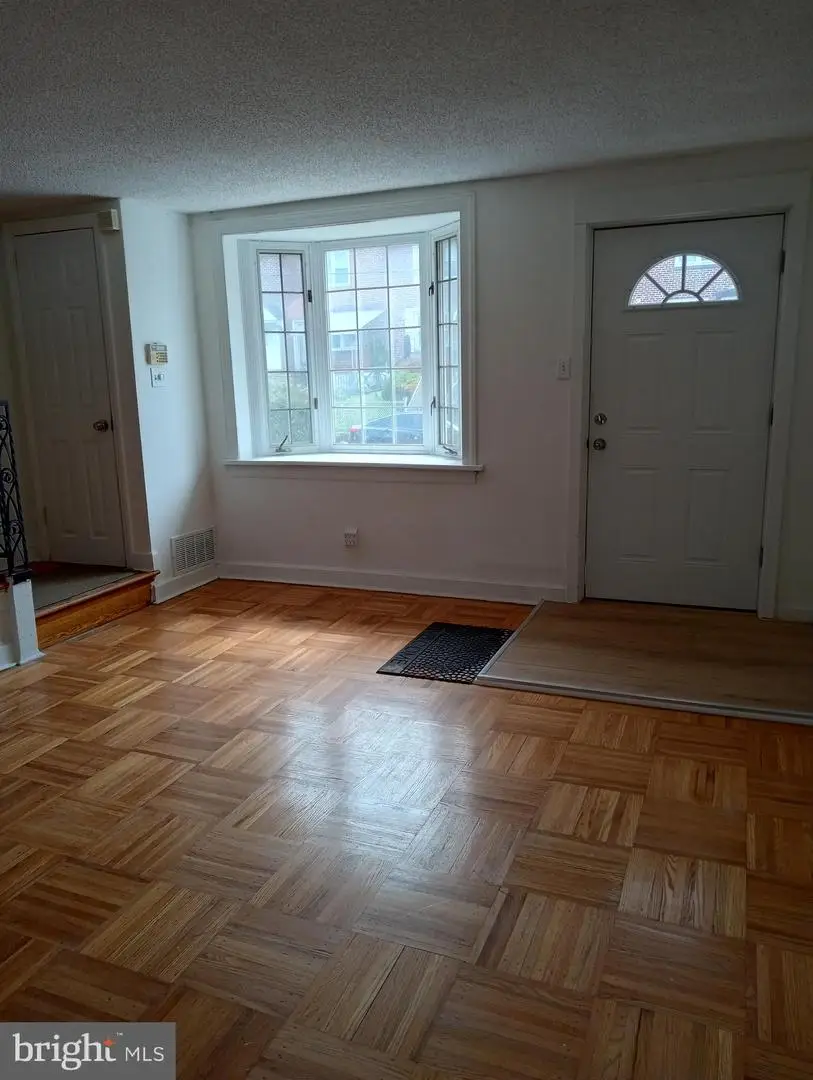 123 Spring Valley Rd, Darby, PA 19023 - #2