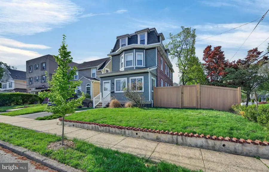 400 E Jefferson St, Media, PA 19063 - #2