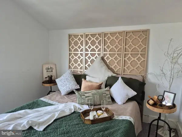 916 Spruce St, COLLINGDALE, PA 19023