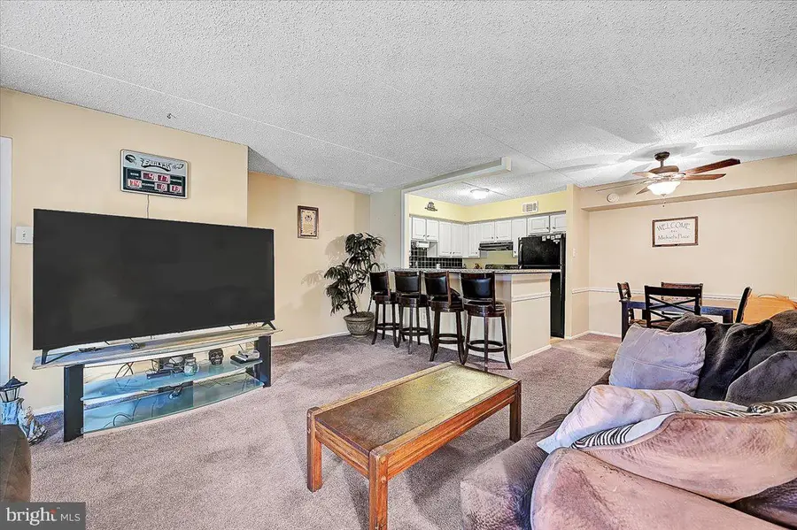 5200 Hilltop Dr #v6, Brookhaven, PA 19015 - #3