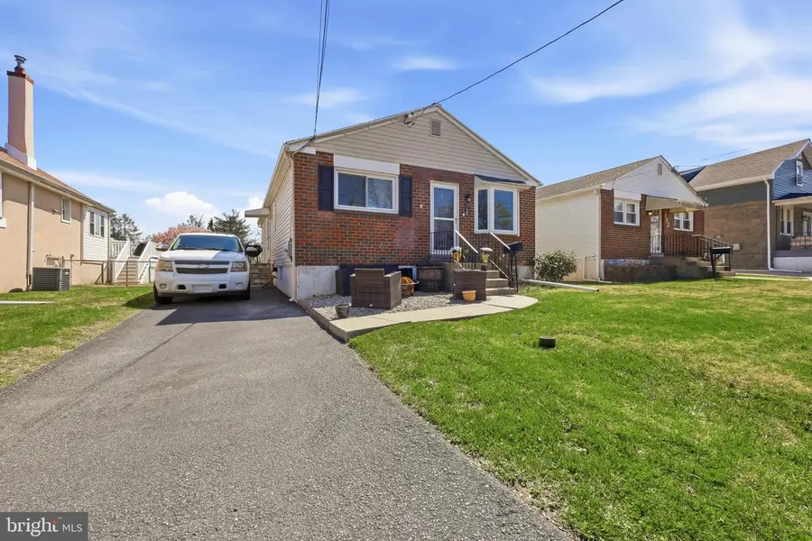 129 E Maple Ave, Brookhaven, PA 19015 - #3