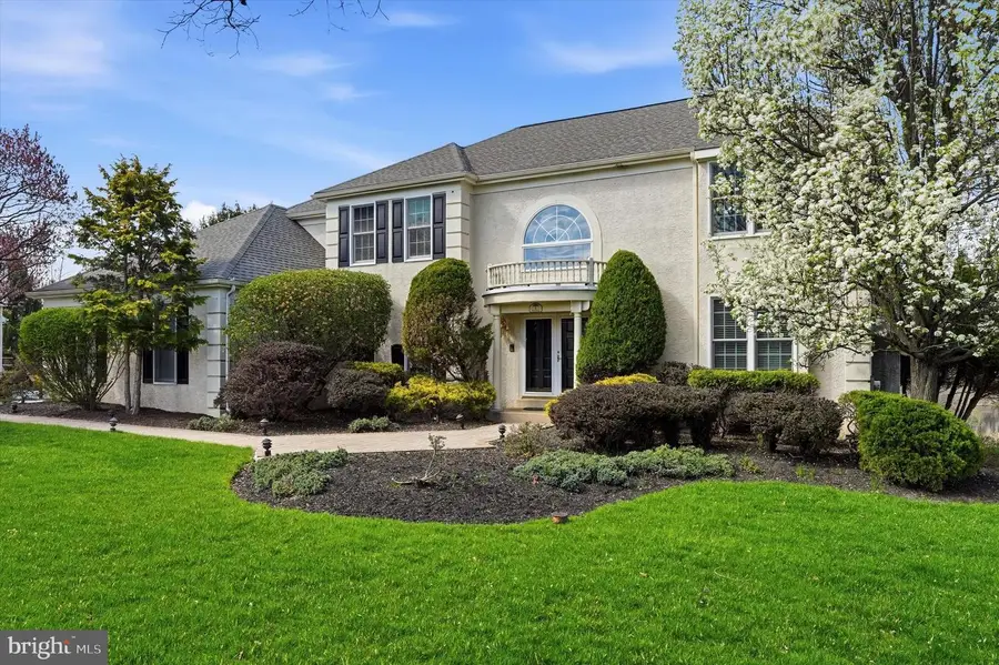 3 Honeysuckle Ln, Broomall, PA 19008 - #2