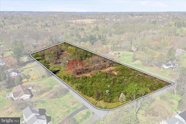 1275 Orchard Ln, GLEN MILLS, PA 19342