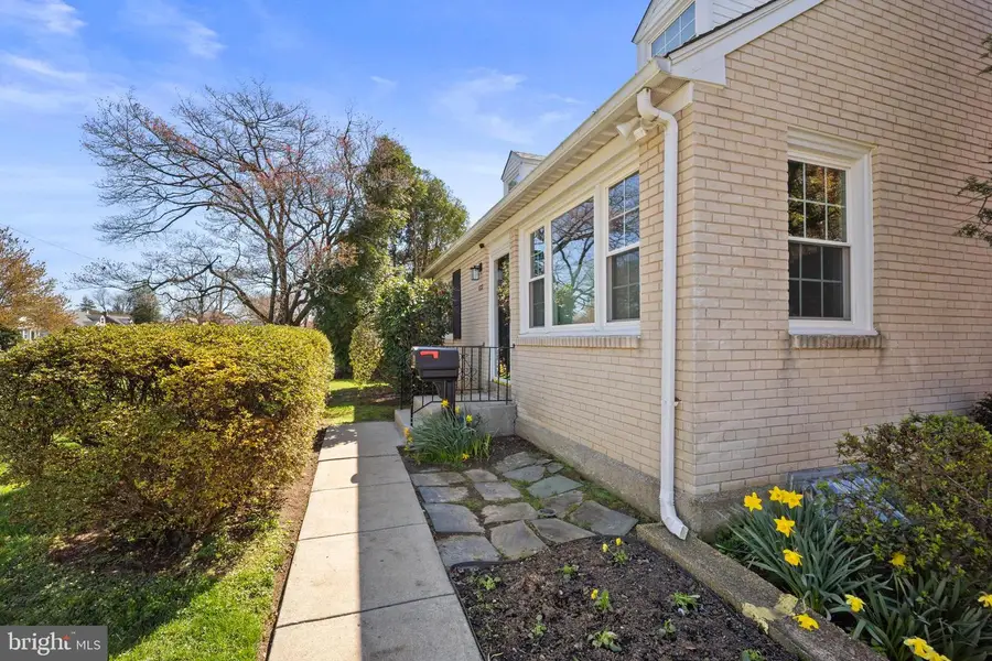 428 Kent Rd, Springfield, PA 19064 - #3