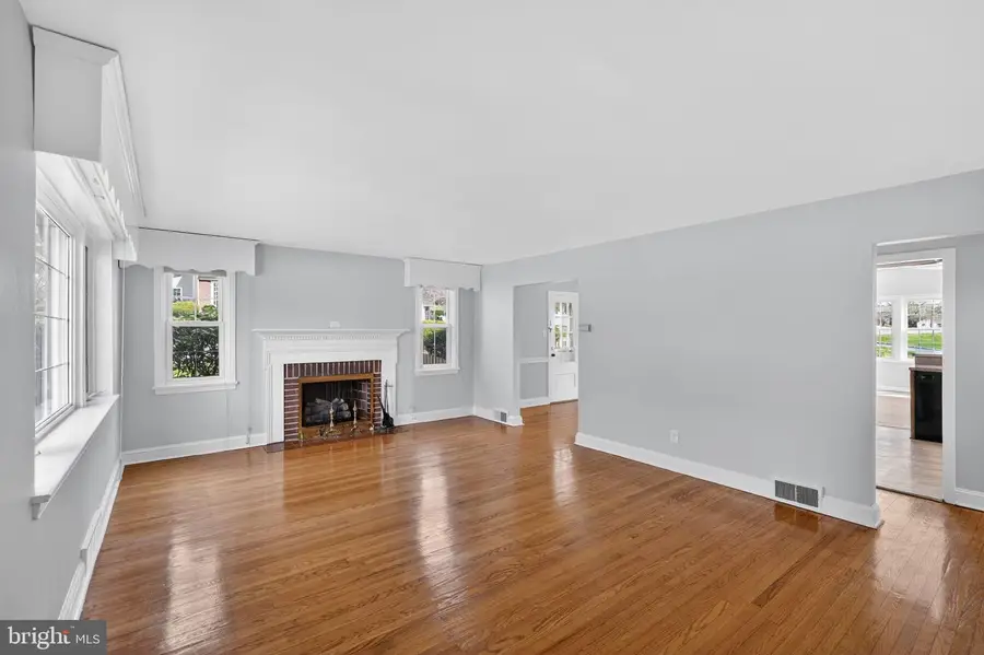 517 Weymouth Rd, Springfield, PA 19064 - #3