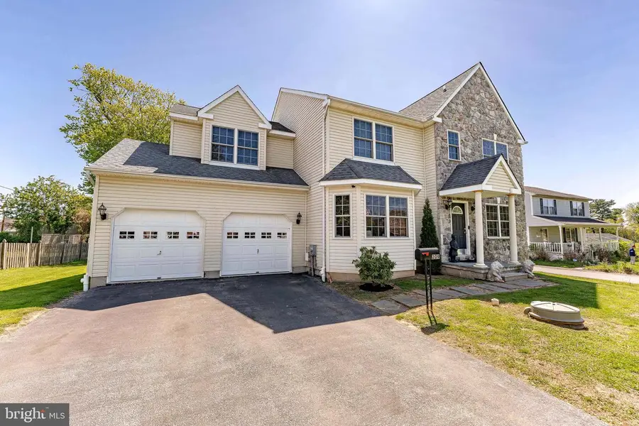 209 W Forestview Ave, Brookhaven, PA 19015 - #2