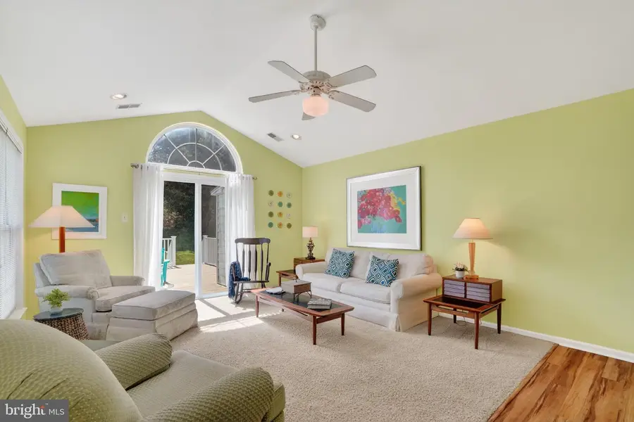 4201 Chatham Cir, Upper Chichester, PA 19014 - #3