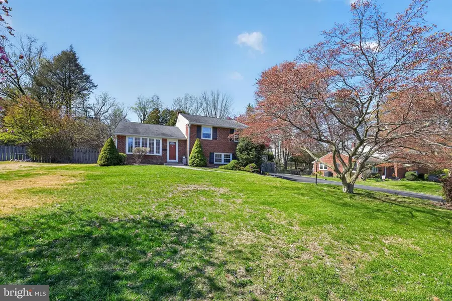 305 Somerset Pl, Wallingford, PA 19086 - #3