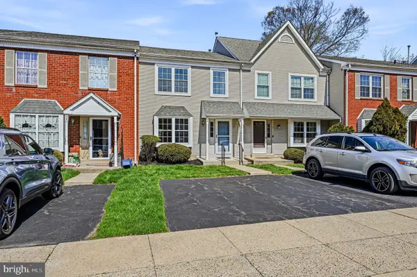 94 Victoria Dr, ASTON, PA 19014