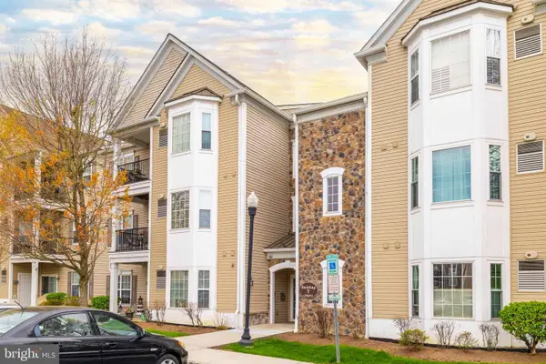 714 Creekside Dr, BROOKHAVEN, PA 19015