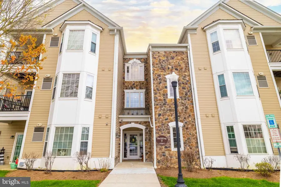 714 Creekside Dr, Brookhaven, PA 19015 - #2