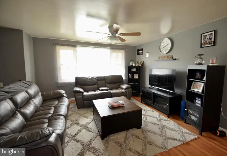 5 Latches Ln, Aston, PA 19014 - #3