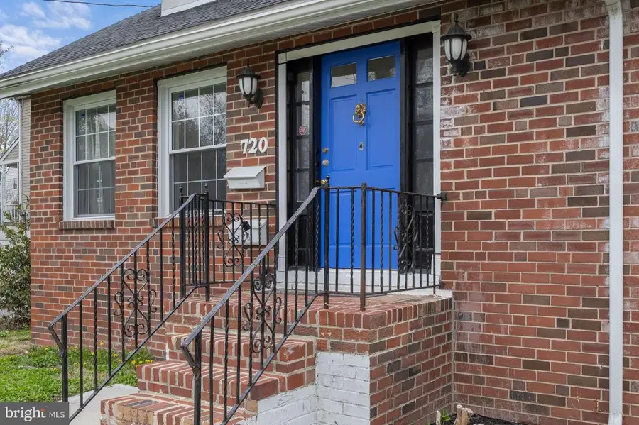 720 Kedron Ave, Morton, PA 19070 - #3