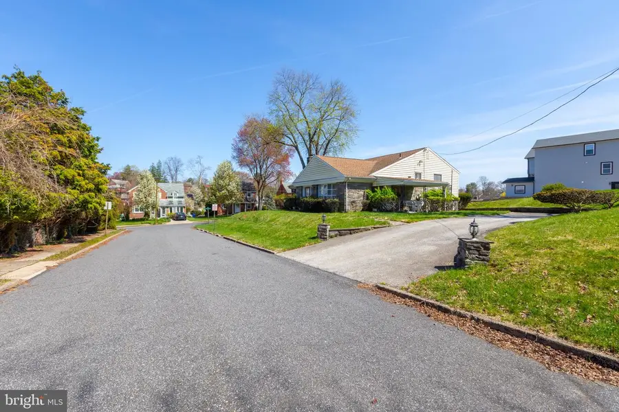 4900 Cedar Ln, Drexel Hill, PA 19026 - #2